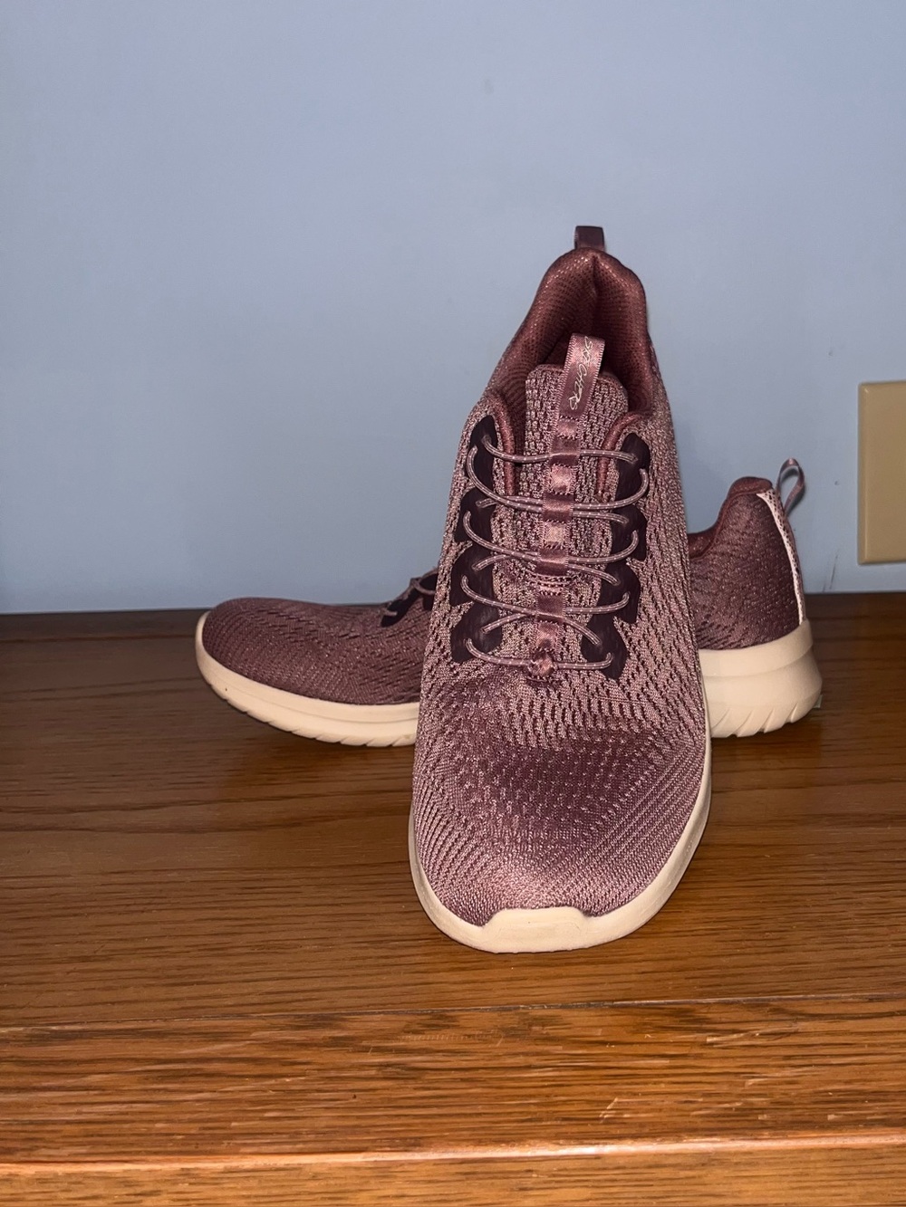 Skechers womens Lightweight Knit Athletic Sneakers - Dusty Rose